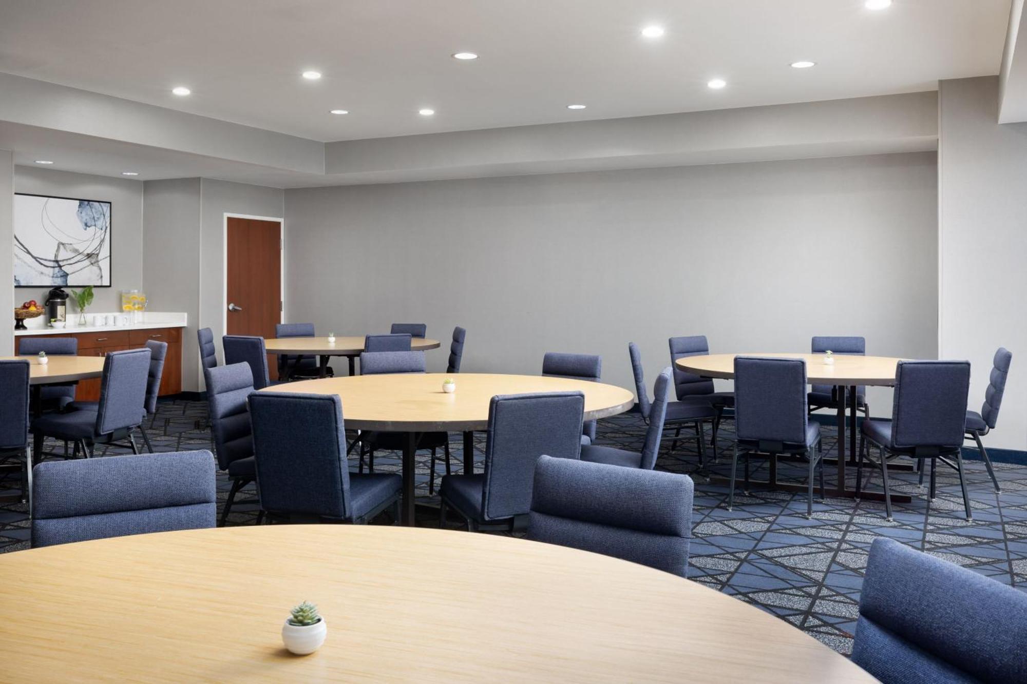 Courtyard By Marriott Las Vegas Stadium Area 外观 照片