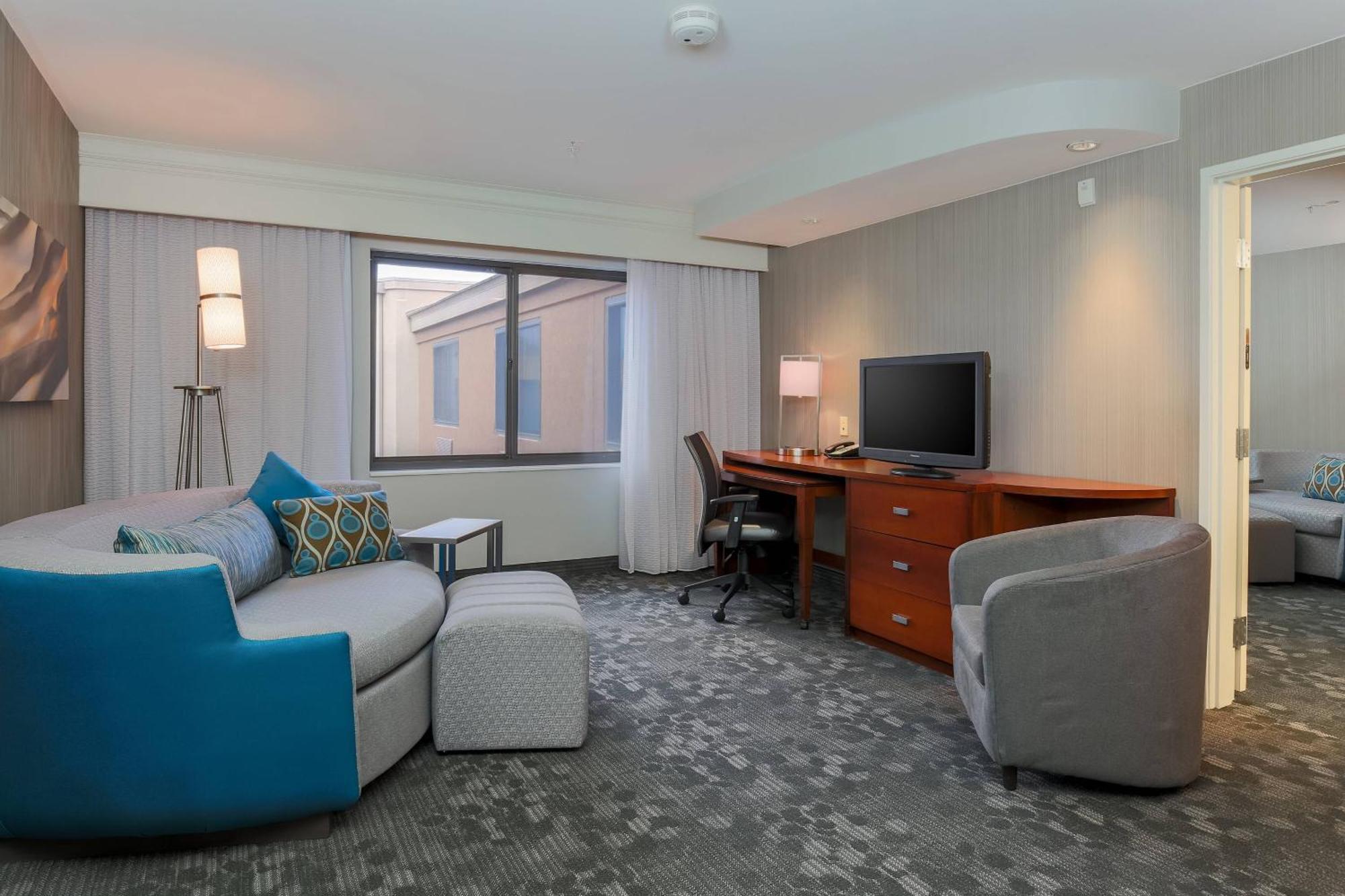Courtyard By Marriott Las Vegas Stadium Area 外观 照片